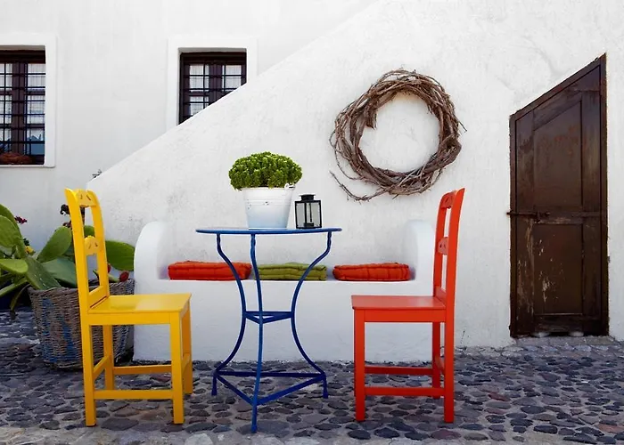 Anna Traditional Aparthotel 3*