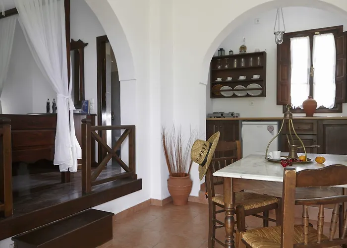 Anna Traditional Aparthotel Kamari (Santorini)