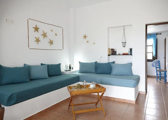 Anna Traditional 3* Kamari (Santorini)