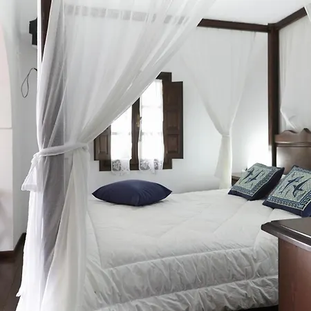 Aparthotel Anna Traditional Kamári