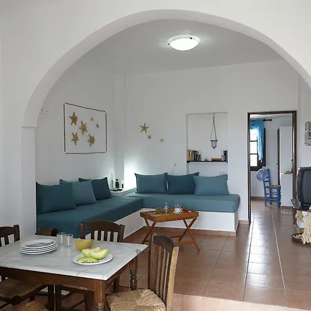 Anna Traditional Aparthotel Kamári