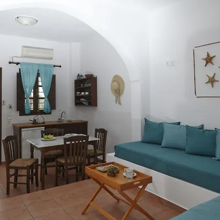 Anna Traditional Kamári