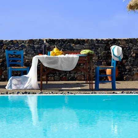 Anna Traditional Aparthotel