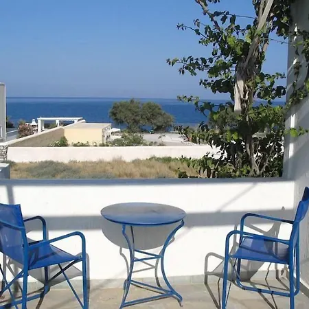 Anna Traditional Aparthotel 3*