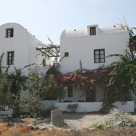 Anna Traditional Aparthotel 3*