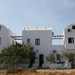 Anna Traditional Aparthotel Kamári