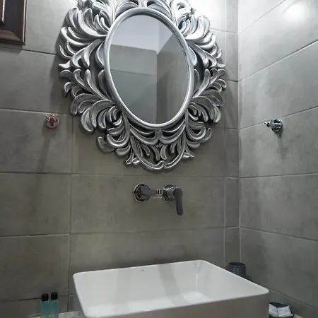 Anna Traditional Apart Otel Kamári
