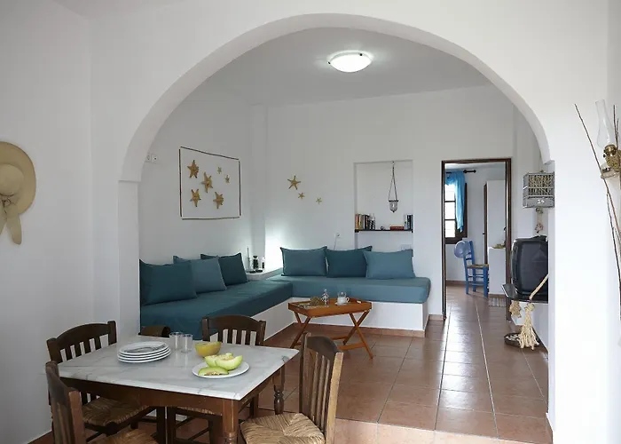 Anna Traditional شقة فندقية Kamári